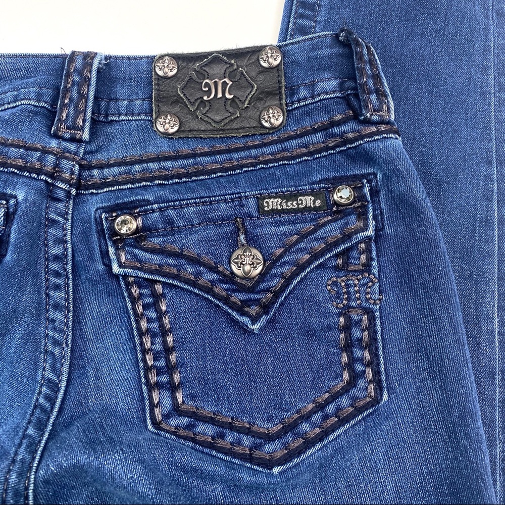 ALL JEANS DISCOUNTED!- Miss Me Women’s Signature Skinny Jeans - Picture 5 of 7